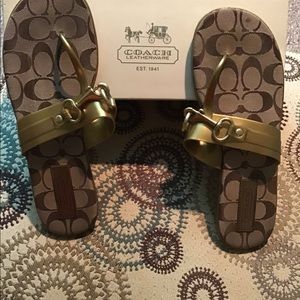 Women’s sandals